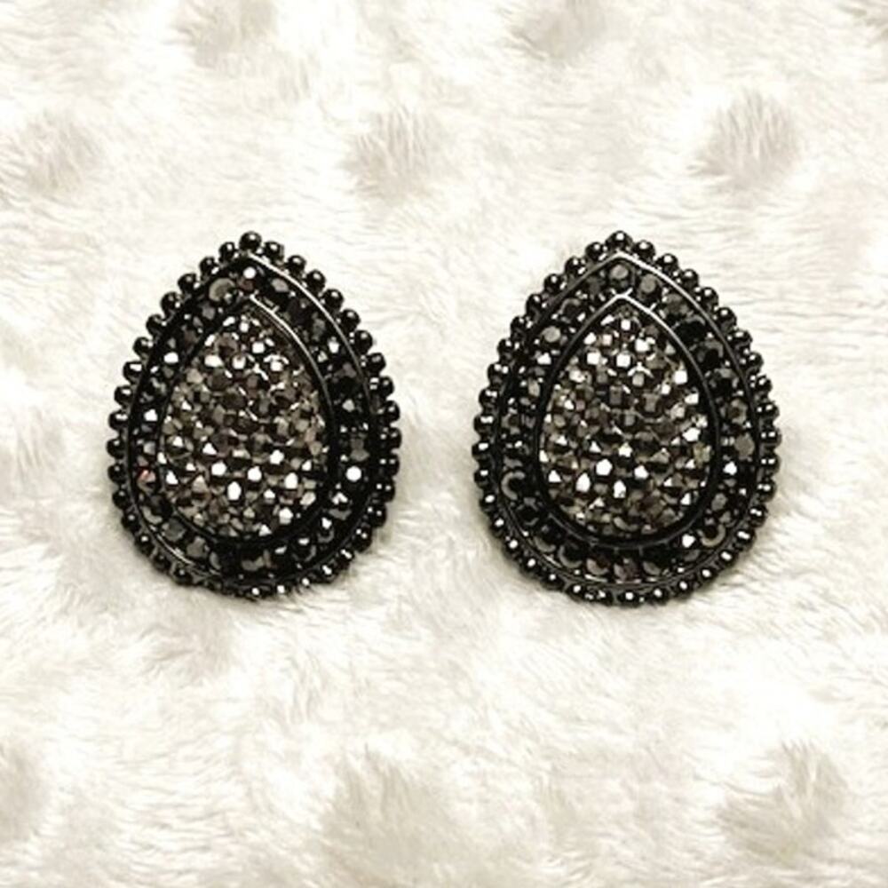 Amrita Singh Signed Gunmetal Gray Crystal Teardrop Earrings-NEW